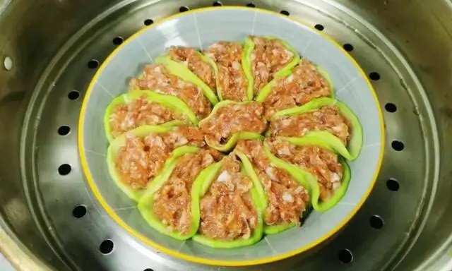 Loại rau thơm ngọt, tươi rẻ của mùa hè, hấp thịt vừa ngon vừa bổ, ăn nhiều không lo tăng cân- Ảnh 4. Loại rau thơm ngọt, tươi rẻ của mùa hè, hấp thịt vừa ngon vừa bổ, ăn nhiều không lo tăng cân- Ảnh 4.