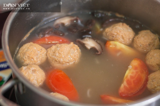 Bí quyết nấu món mì Udon chả cua siêu ngọt mà không cần dùng xương - Ảnh 2. Bí quyết nấu món mì Udon chả cua siêu ngọt mà không cần dùng xương - Ảnh 2.
