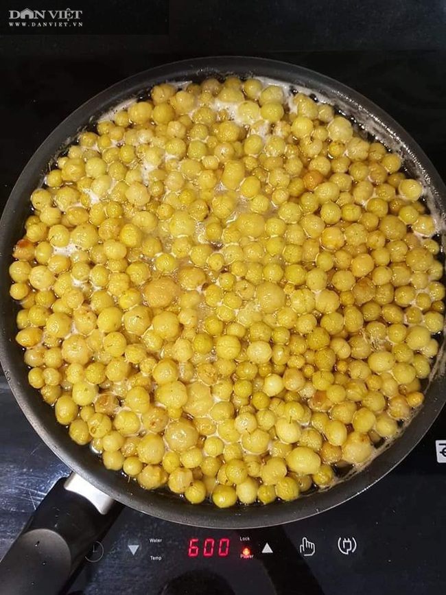 Bí quyết làm mứt chùm ruột chua ngọt, thơm ngon đẹp mắt (bài tết) - Ảnh 3. Bí quyết làm mứt chùm ruột chua ngọt, thơm ngon đẹp mắt (bài tết) - Ảnh 3.