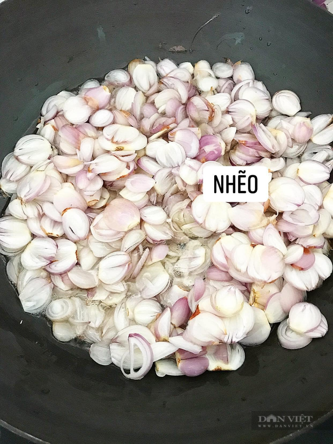 Bí quyết làm hành phi thơm giòn, vàng ươm, không đắng - Ảnh 2. Bí quyết làm hành phi thơm giòn, vàng ươm, không đắng - Ảnh 2.