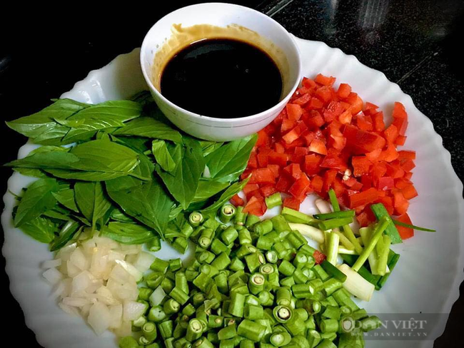 Thịt heo quay làm món này sẽ ngon nhức nách - Ảnh 2. Thịt heo quay làm món này sẽ ngon nhức nách - Ảnh 2.