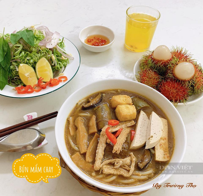 Mách bạn cách làm món bún mắm chay thơm ngon, hấp dẫn - Ảnh 1. Mách bạn cách làm món bún mắm chay thơm ngon, hấp dẫn - Ảnh 1.