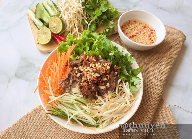 Cuối tuần đổi món với bún bò xào Nam Bộ - Ảnh 3. Cuối tuần đổi món với bún bò xào Nam Bộ - Ảnh 3.