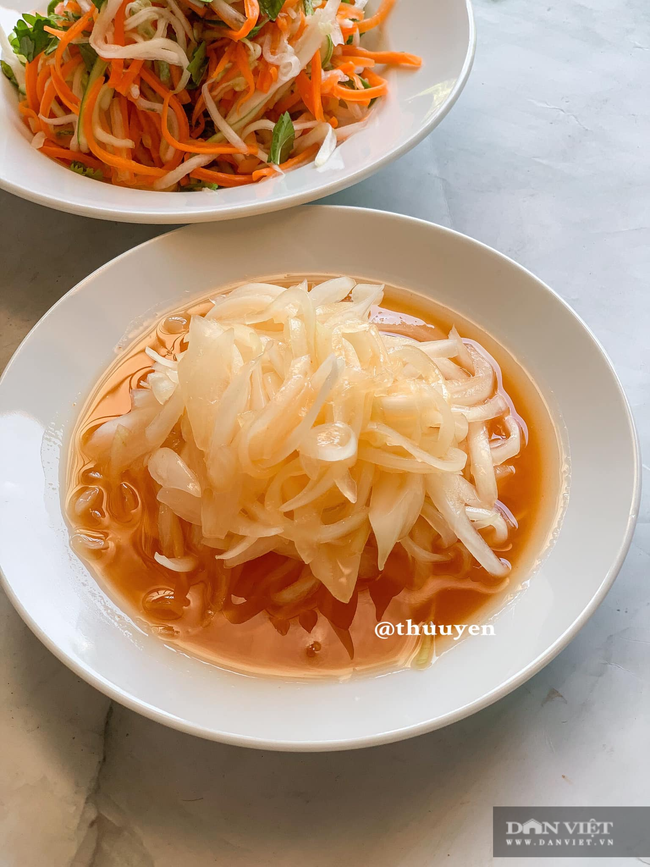 Bún trộn gà nướng và 2 món rau ăn kèm siêu ngon - Ảnh 4.