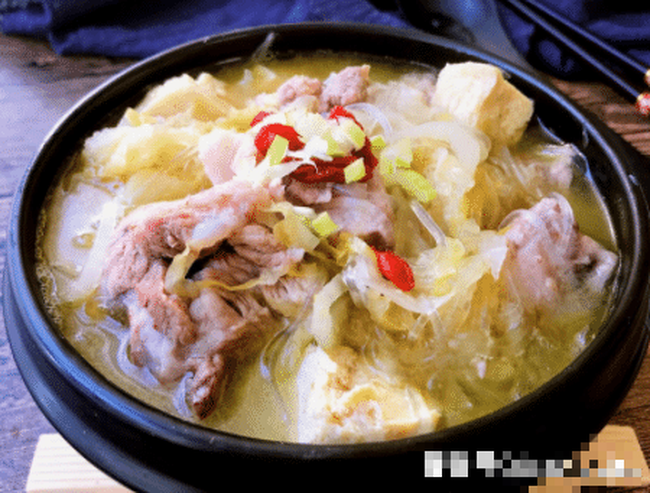 Hầm xương sườn muốn thơm, mềm cần - Ảnh 3. Hầm xương sườn muốn thơm, mềm cần - Ảnh 3.