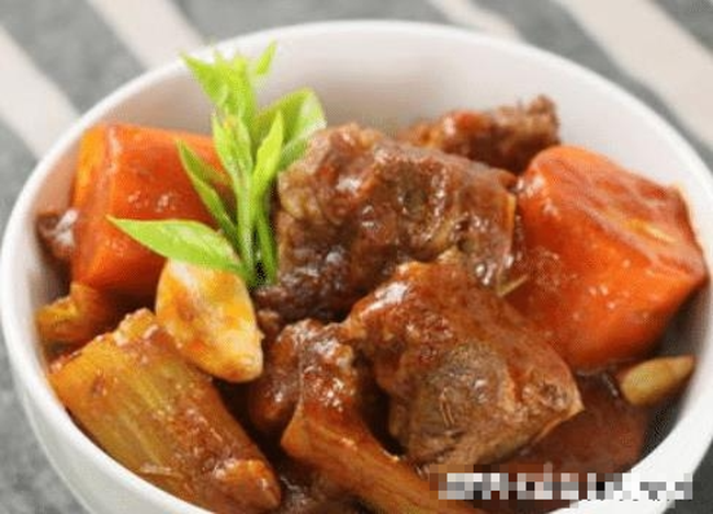 Dùng loại nước này hầm thịt bò, bắc nồi ra là bạn "say" luôn, thịt bỏ thì mềm thơm nức - Ảnh 4. Dùng loại nước này hầm thịt bò, bắc nồi ra là bạn "say" luôn, thịt bỏ thì mềm thơm nức - Ảnh 4.