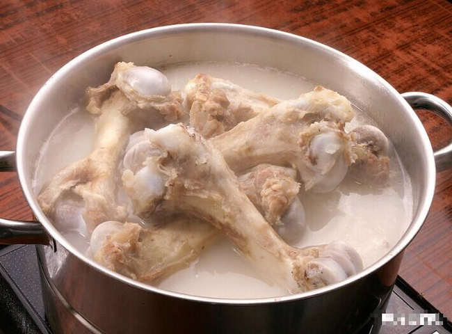 Hầm canh xương - Ảnh 1. Hầm canh xương - Ảnh 1.