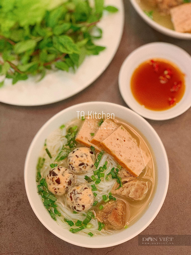 Để nồi nước dùng của món bún mọc sườn trong vắt, ngọt thanh không thể bỏ qua bước này - Ảnh 5.