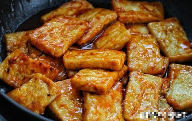 Đậu phụ chiên giòn chua ngọt, món mới lạ đảm bảo bạn thích mê - Ảnh 9. Đậu phụ chiên giòn chua ngọt, món mới lạ đảm bảo bạn thích mê - Ảnh 9.