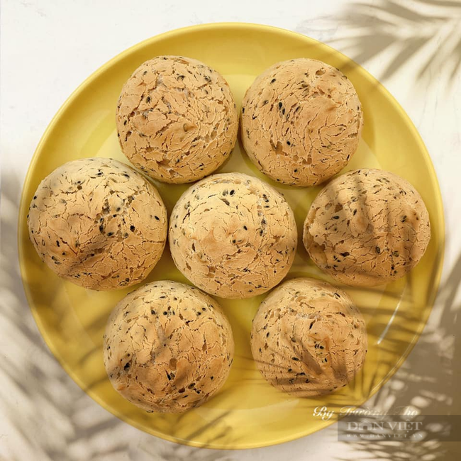 Tuyệt chiêu làm bánh mì mè đen Hàn Quốc dễ dàng - Ảnh 1. Tuyệt chiêu làm bánh mì mè đen Hàn Quốc dễ dàng - Ảnh 1.