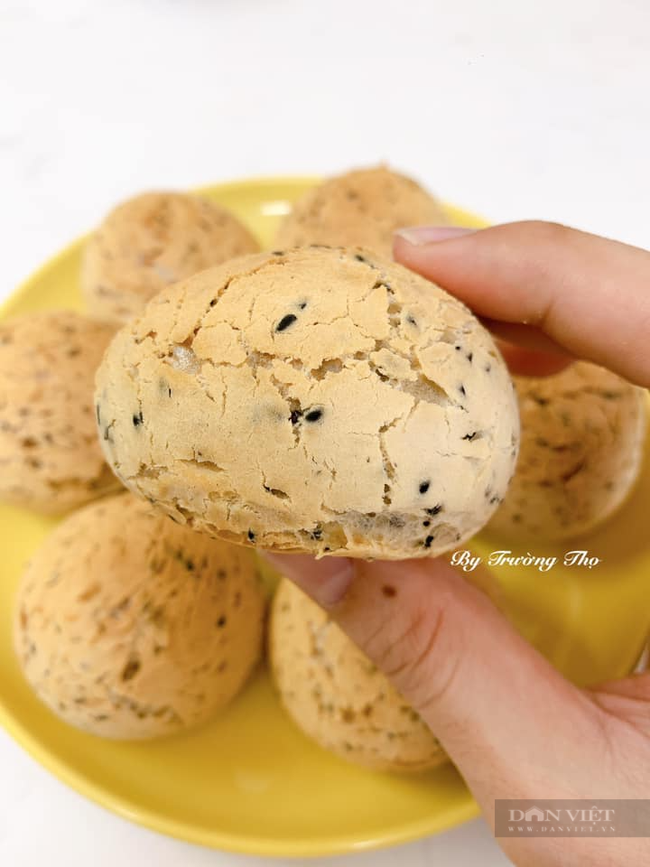 Tuyệt chiêu làm bánh mì mè đen Hàn Quốc dễ dàng - Ảnh 5. Tuyệt chiêu làm bánh mì mè đen Hàn Quốc dễ dàng - Ảnh 5.
