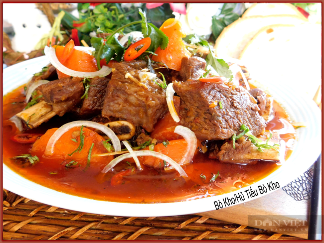 Bò kho ăn kèm bánh mì hoặc hủ tiếu - Ảnh 6.