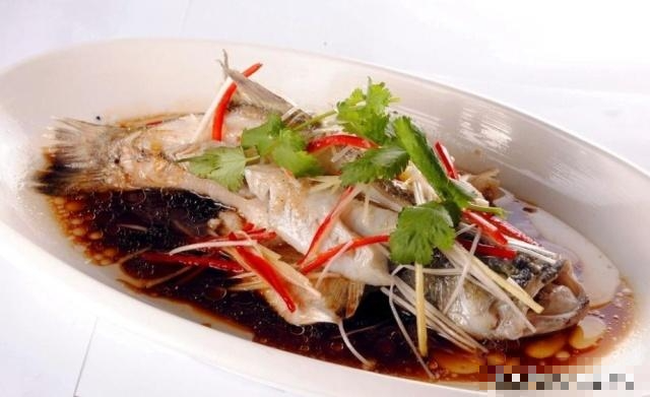 Hấp cá kiêng kỵ nhất gia vị này, 90% mọi người thích cho vào, chả trách cá tanh và không mềm - Ảnh 3. Hấp cá kiêng kỵ nhất gia vị này, 90% mọi người thích cho vào, chả trách cá tanh và không mềm - Ảnh 3.