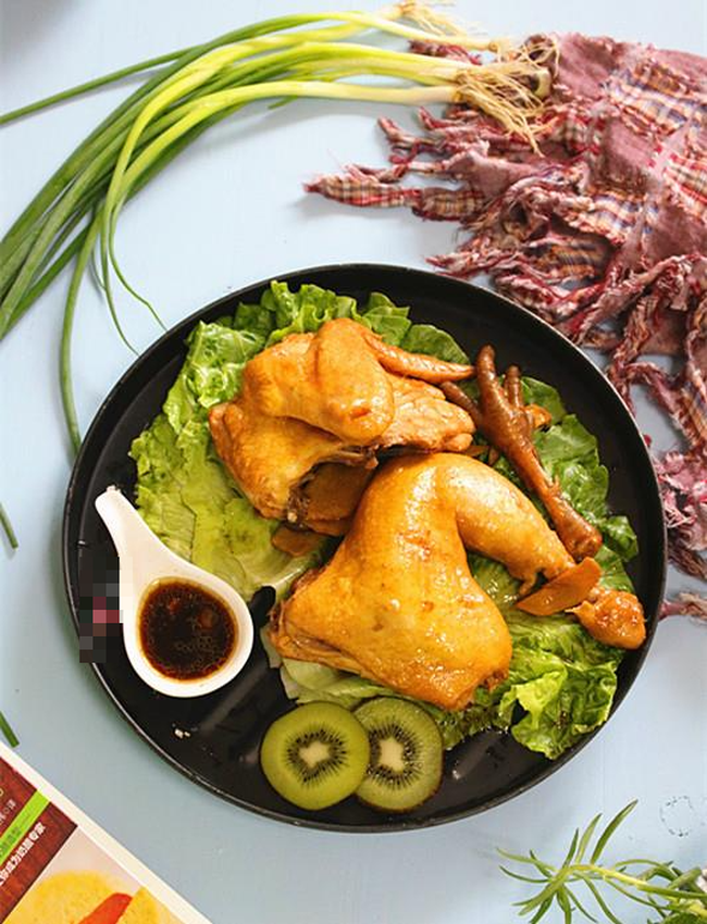 Luộc gà trong nồi cơm điện, không cần một giọt nước, thịt vẫn thơm ngon  - Ảnh 3.