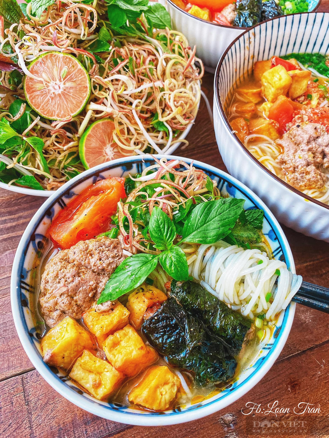 Bí quyết nấu nước dùng riêu cua đẹp mắt, ngọt thanh, không bị tanh - Ảnh 2. Bí quyết nấu nước dùng riêu cua đẹp mắt, ngọt thanh, không bị tanh - Ảnh 2.