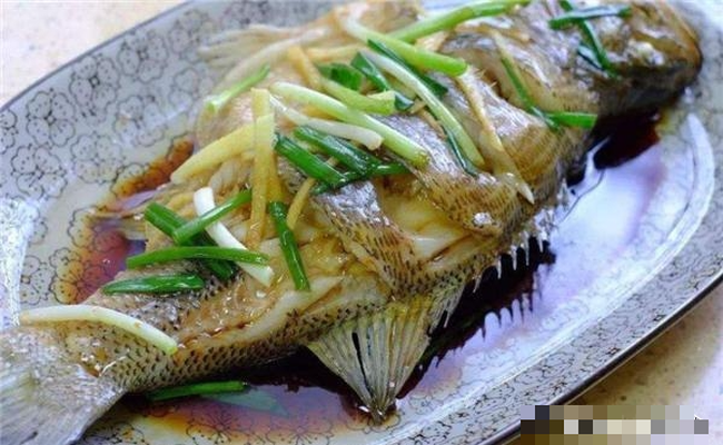Hấp cá cho ngay xì dầu vào là sai rồi, thêm một bước nữa,cá không tanh, tươi ngon, ngọt - Ảnh 1.