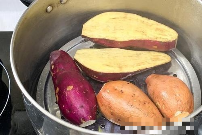 Hấp khoai lang chỉ cần cho thẳng vào nồi. Sai, bảo sao khoai không ngọt, thơm - Ảnh 3. Hấp khoai lang chỉ cần cho thẳng vào nồi. Sai, bảo sao khoai không ngọt, thơm - Ảnh 3.