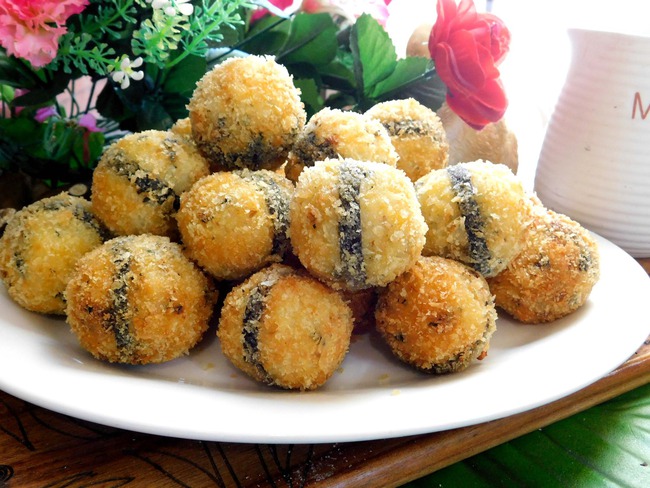 Tuyệt chiêu làm món cơm chiên xù cho các bạn nhỏ lười ăn - Ảnh 8. Tuyệt chiêu làm món cơm chiên xù cho các bạn nhỏ lười ăn - Ảnh 8.