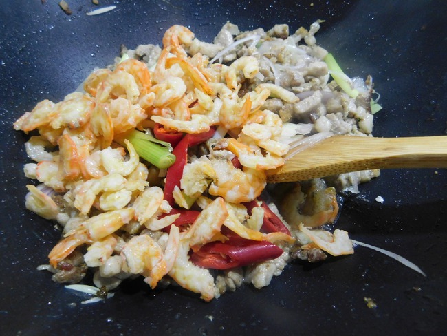 Món Tôm thịt kho quẹt chấm rau củ - Ảnh 5.