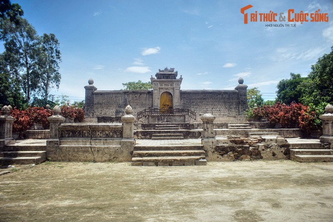 Bí mật phong thủy ẩn giấu trăm năm trong lăng mộ mẹ vua Khải Định - Ảnh 4.