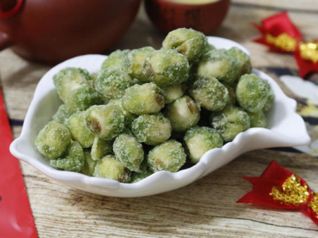 Độc lạ mứt sen trà xanh