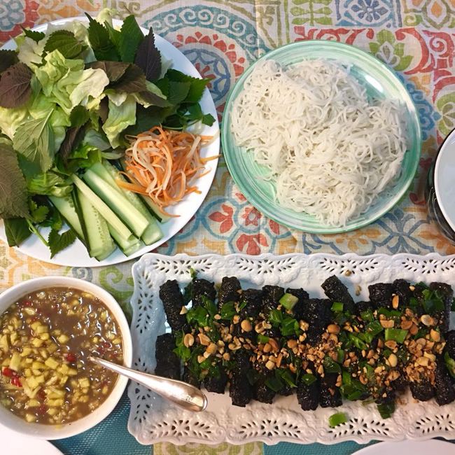 me viet xa xu khoe mam com toan mon viet ngon khong cuong noi hinh anh 14
