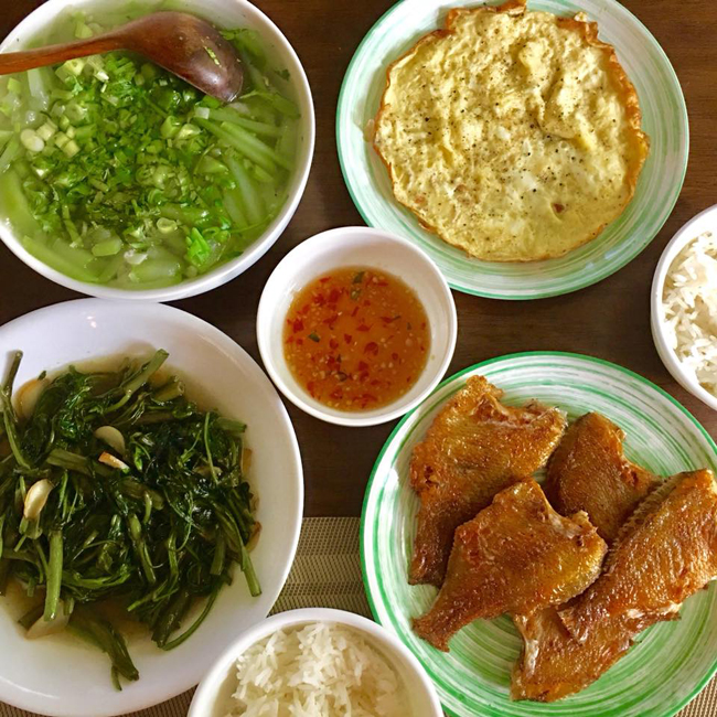 me viet xa xu khoe mam com toan mon viet ngon khong cuong noi hinh anh 19
