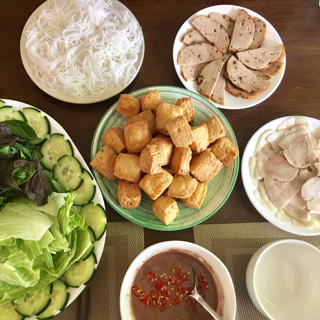 me viet xa xu khoe mam com toan mon viet ngon khong cuong noi hinh anh 23