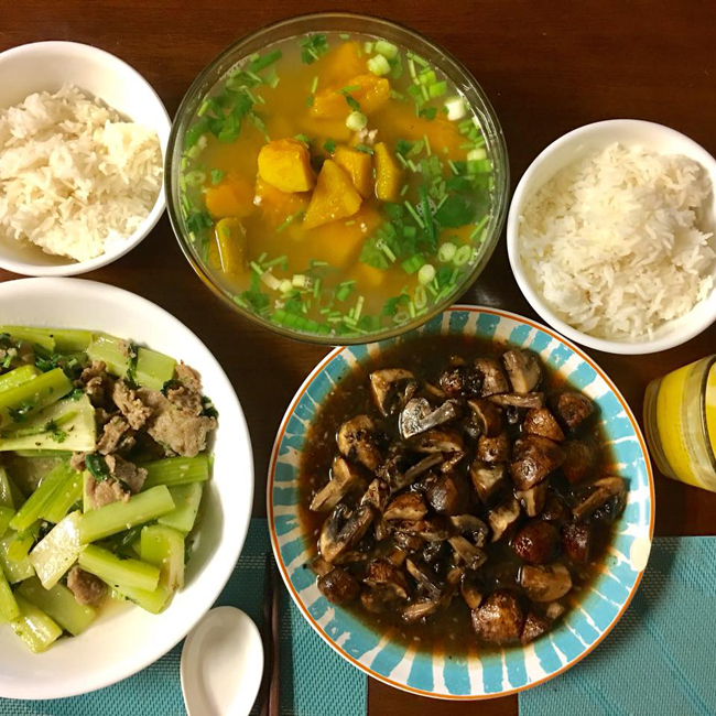 me viet xa xu khoe mam com toan mon viet ngon khong cuong noi hinh anh 28
