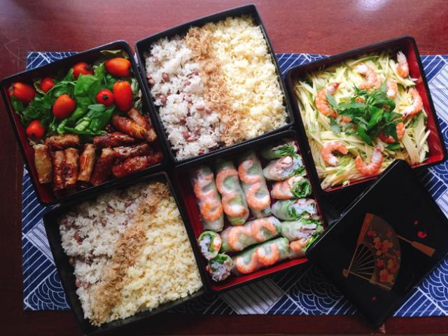 Phát cuồng với những hộp cơm bento của cô nàng “khéo hết phần người ta”