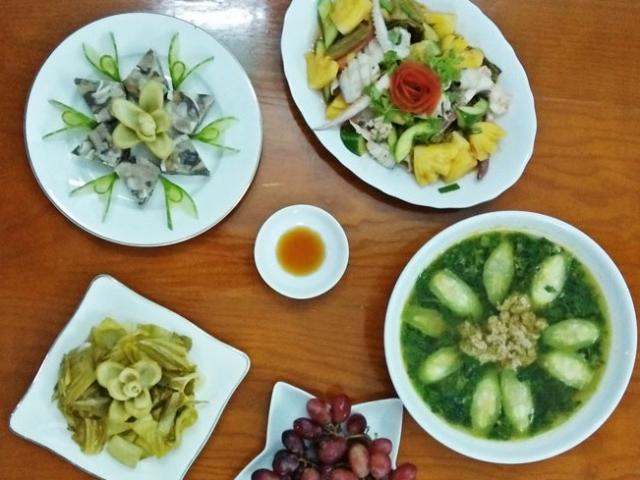 Thực đơn cơm chiều chưa đến 140.000 đồng mà toàn món ngon