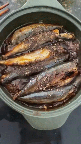 Cá kho mà làm thế này thì ăn 5 bát cơm vẫn thèm- Ảnh 4.