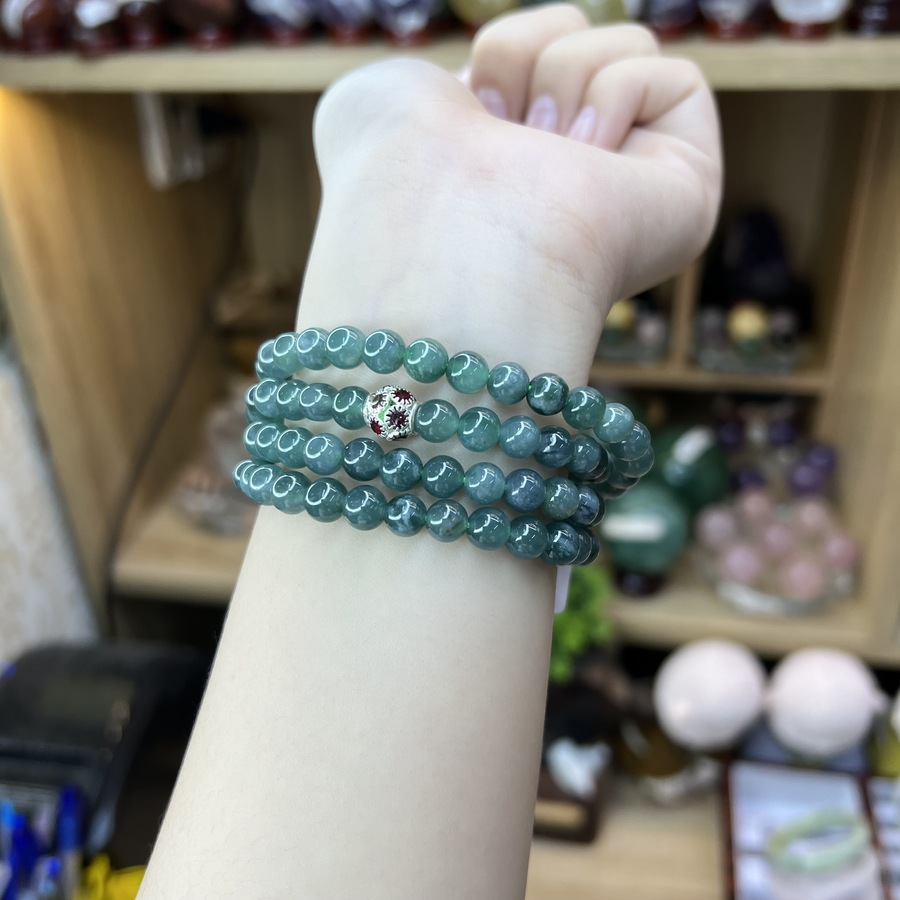 Ý nghĩa của vòng quấn tay đá Ngọc Lam