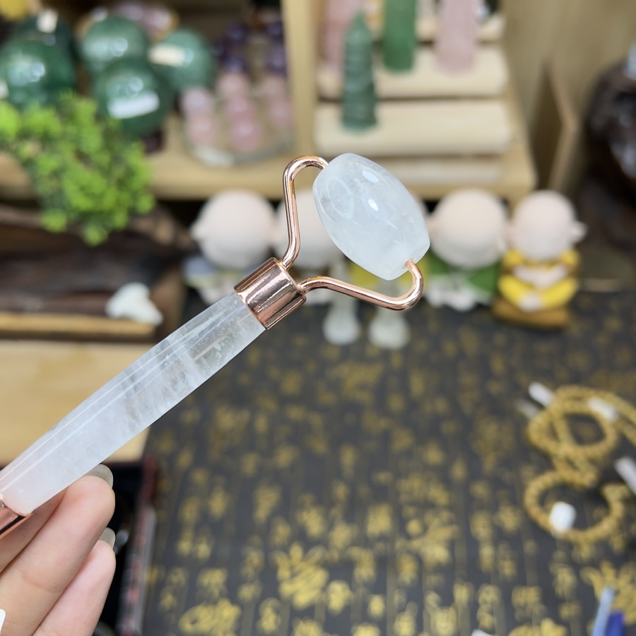 cây lăn massage mặt Thạch Anh Trắng