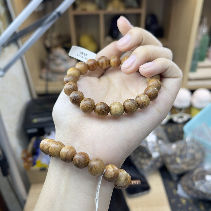 Chuỗi vòng tay gỗ sưa